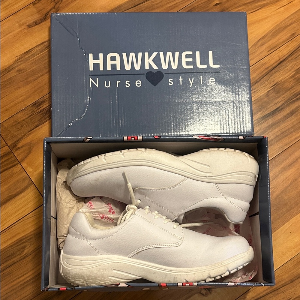 Nurse shoes for women